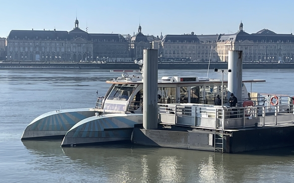 Bordeaux river shuttle at Stalingrad